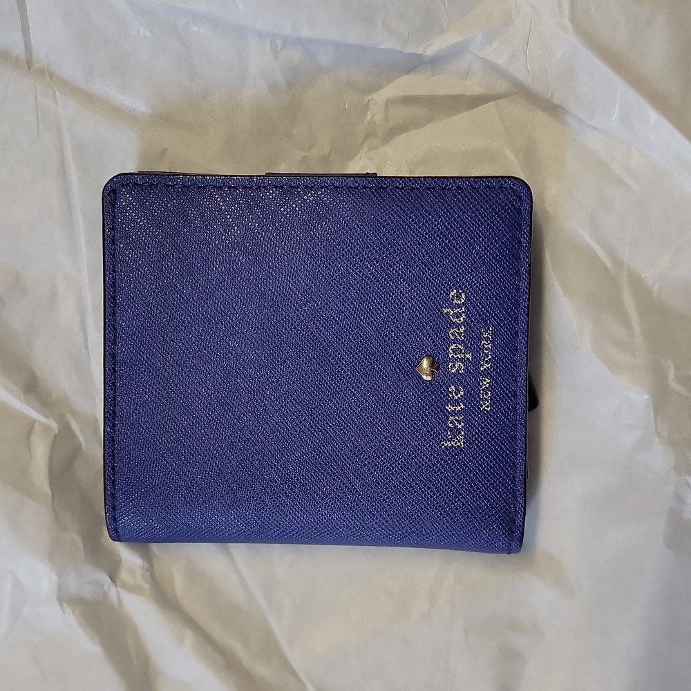 FLASH SALE Kate Spade NY compact wallet